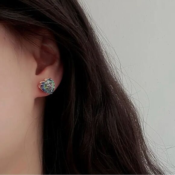 Mystic Color Cubic Zirconia Heart Shape Stud Earring NWT - Picture 3 of 6